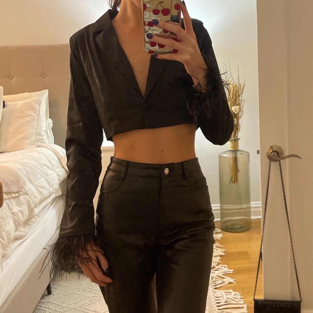 NEW cropped blazer with fur